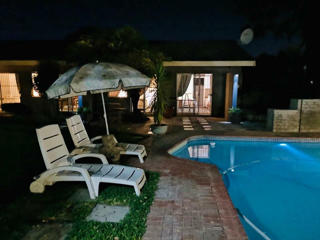 Country Route Hotel Lichtenburg Buitenkant foto